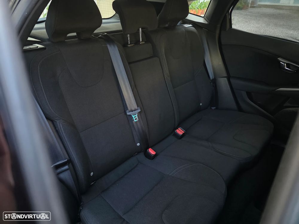 Volvo V40 Cross Country 1.6 D2 Summum - 57