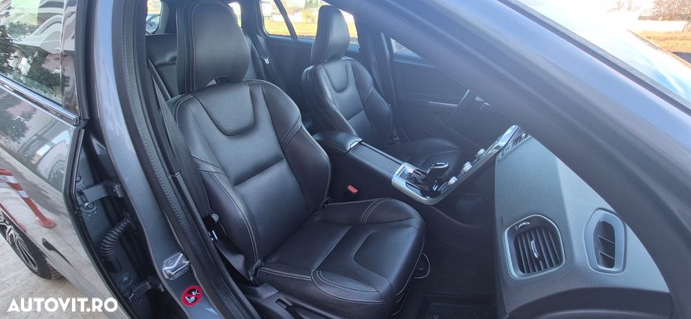 Volvo V60 D6 Plug-In-Hybrid AWD Geartronic Pure Limited - 15