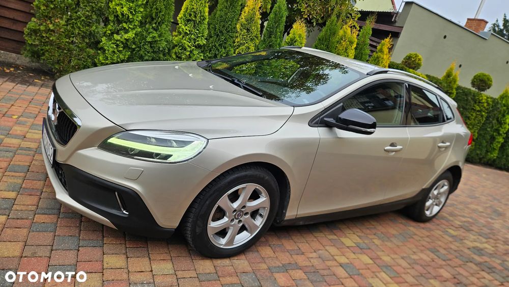 Volvo V40 Cross Country D2 Drive-E Summum - 3