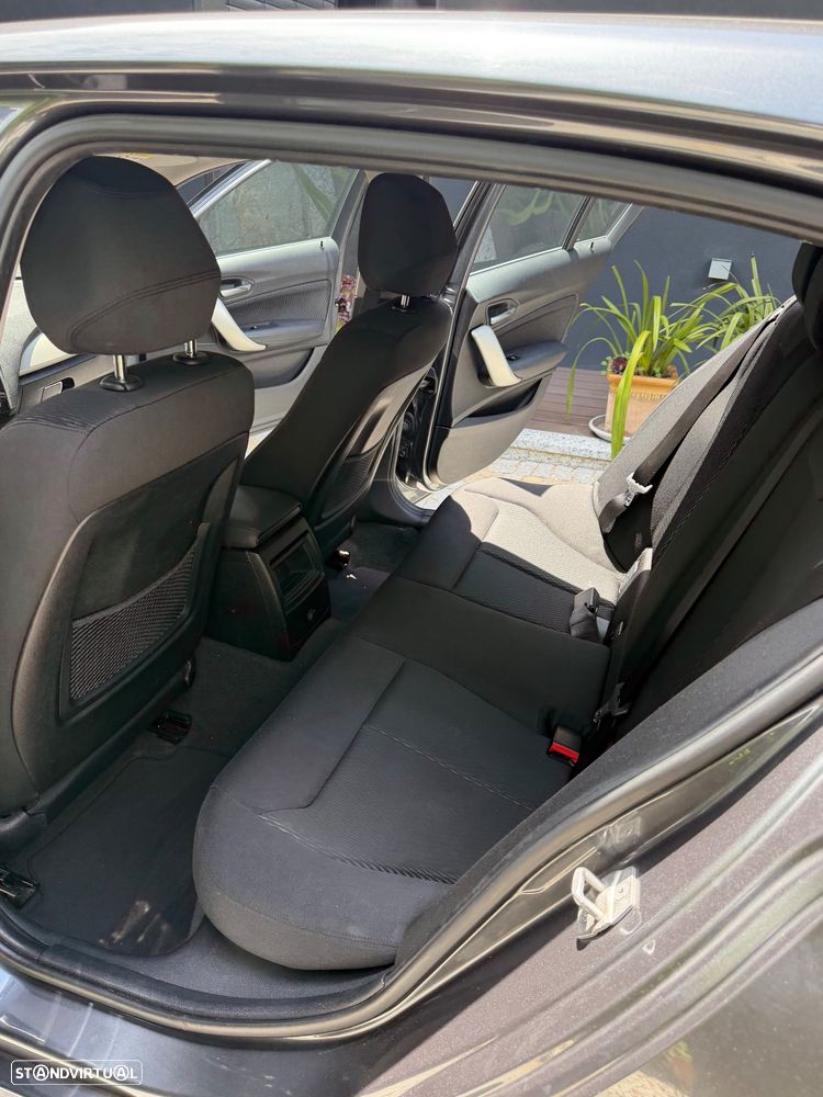 BMW 116 d EDynamics Line Urban - 3