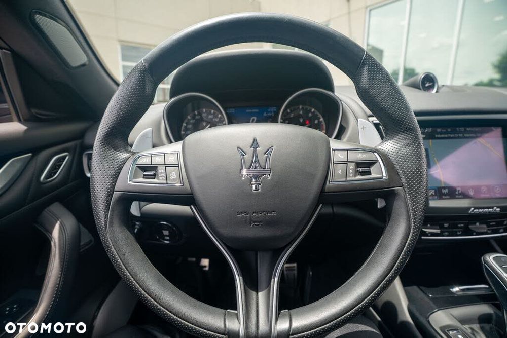 Maserati Levante S Q4 - 24