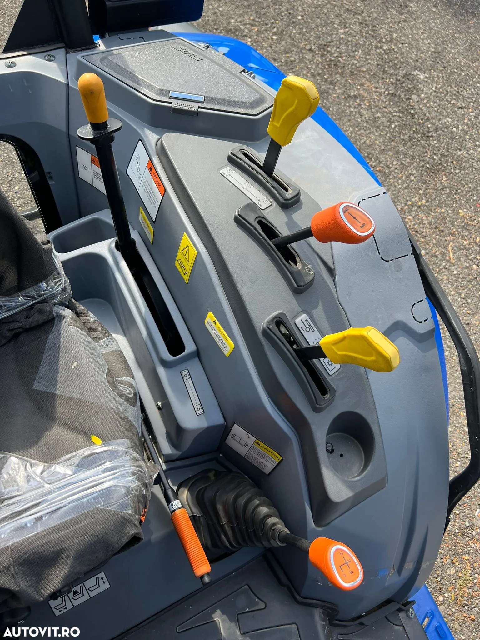 Solis Tractro NOU, Model S60 - 5
