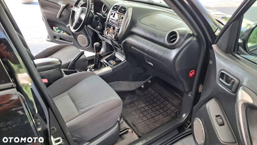 Toyota RAV4 2.0 D-4D 4x4 - 14