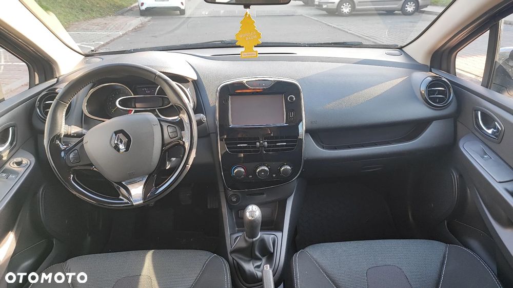 Renault Clio TCe 90 Luxe - 17