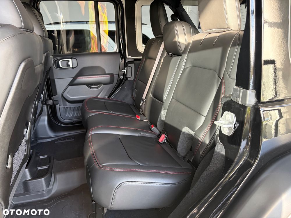 Jeep Wrangler - 21