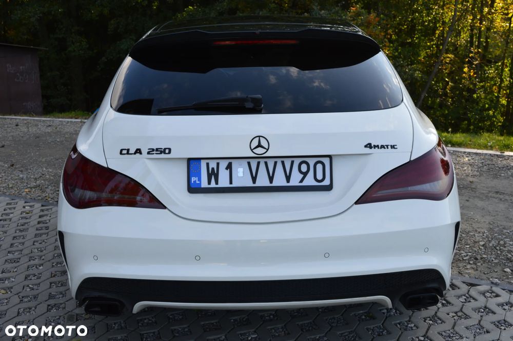 Mercedes-Benz CLA 250 4-Matic AMG Line - 14