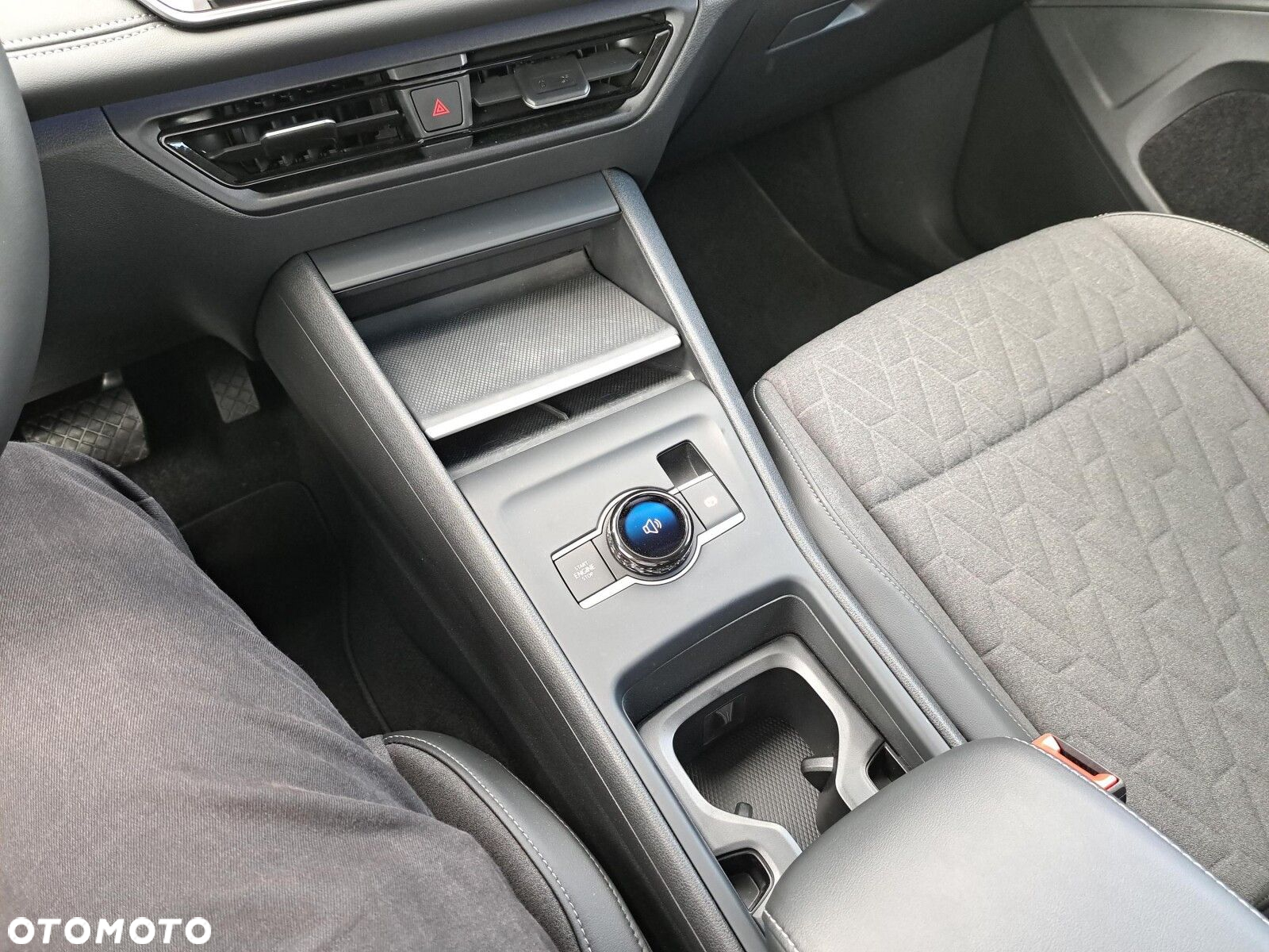 Volkswagen Tiguan - 12
