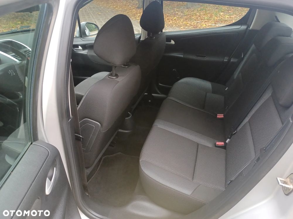 Peugeot 207 1.4 Trendy - 11