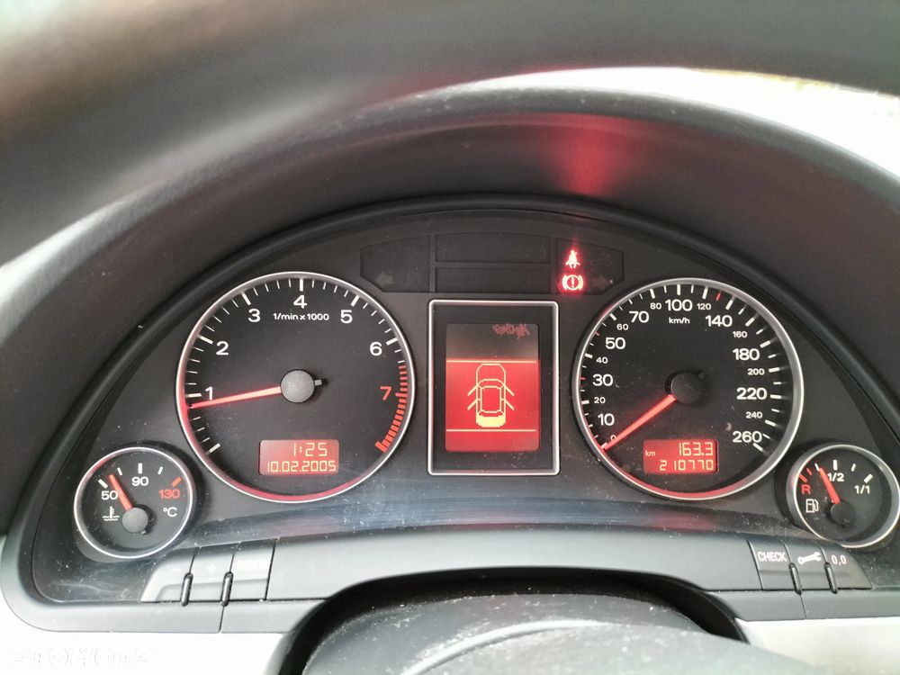 Audi A4 Avant 1.8 T quattro - 19