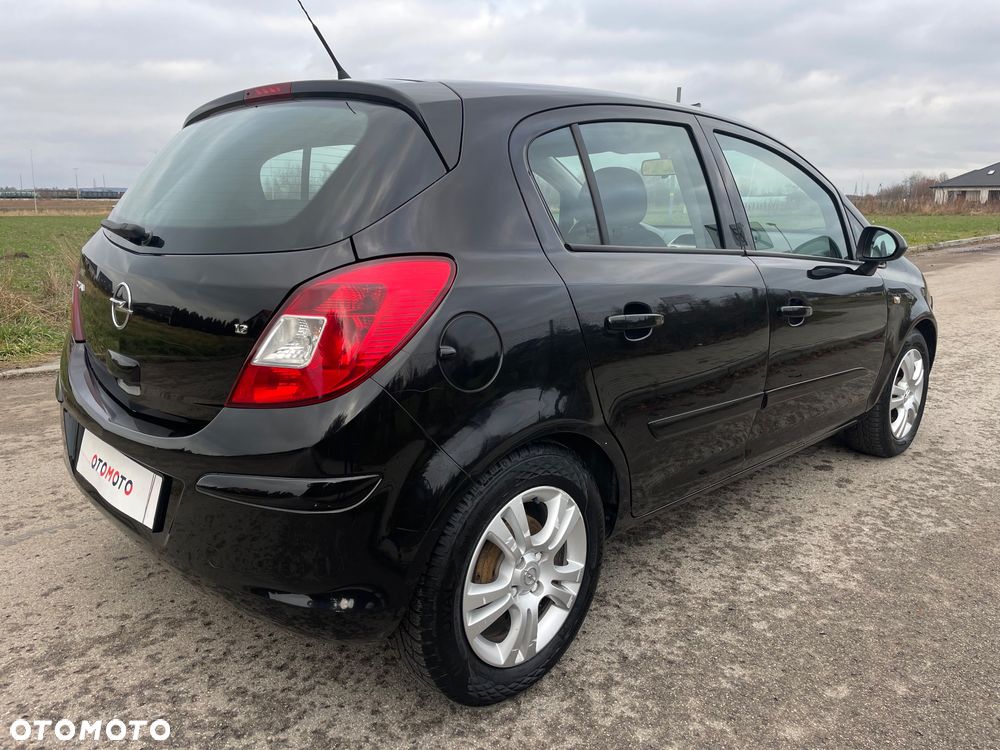 Opel Corsa 1.2 16V - 28