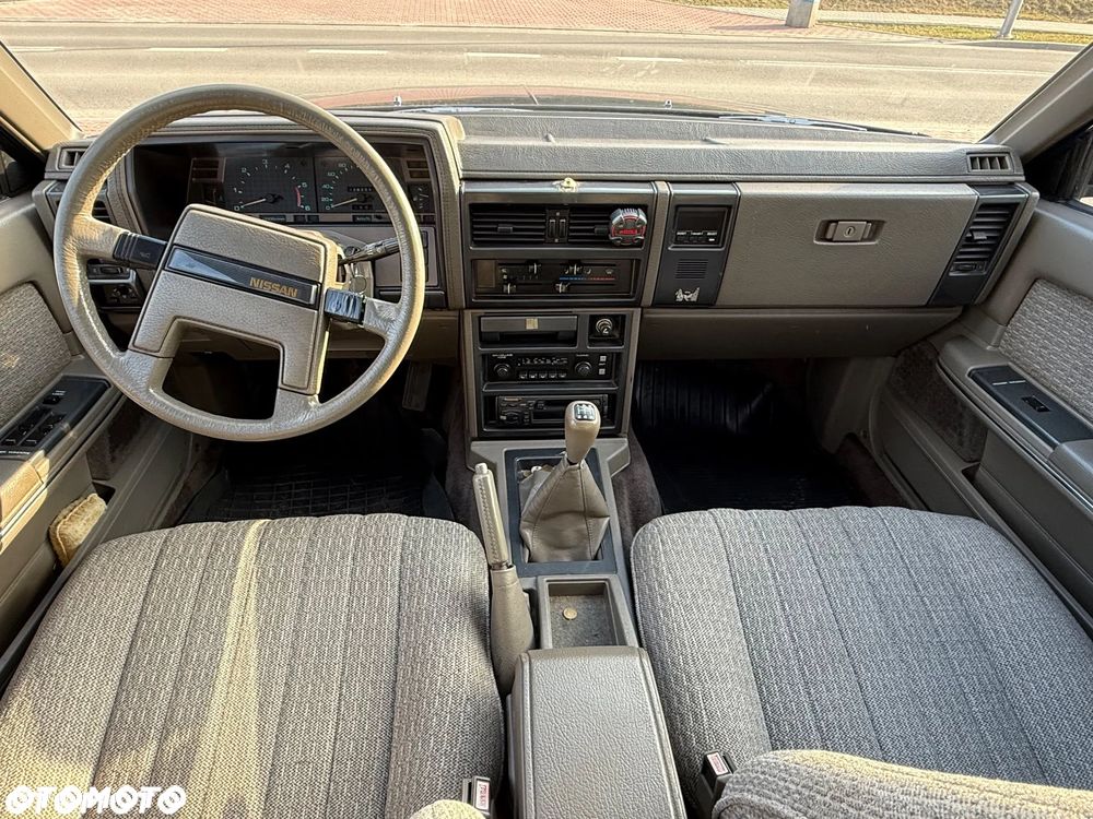 Nissan Laurel 2.8 GL D - 12