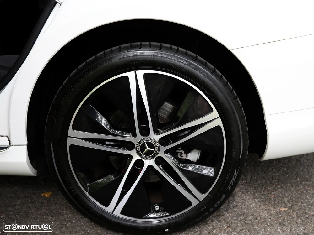 Mercedes-Benz C 300 e T 9G-TRONIC Avantgarde - 10