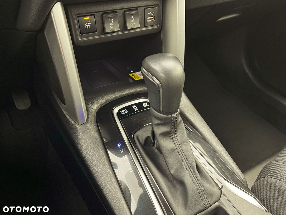 Toyota Corolla Cross - 19