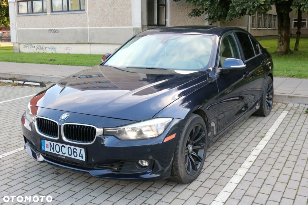 BMW Seria 3 320i - 3