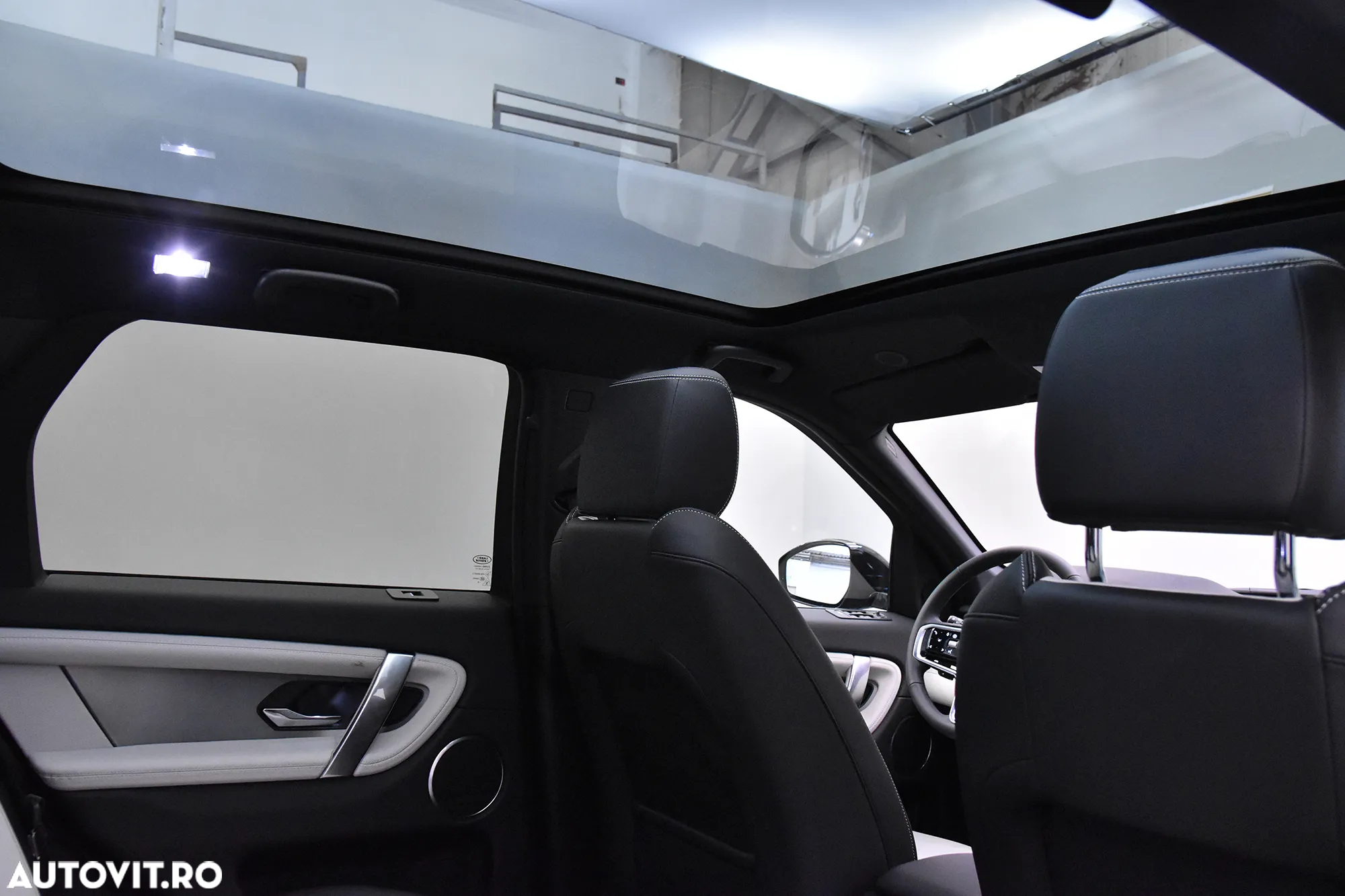 Land Rover Discovery Sport 2.0 P200 R-Dynamic MHEV SE - 15
