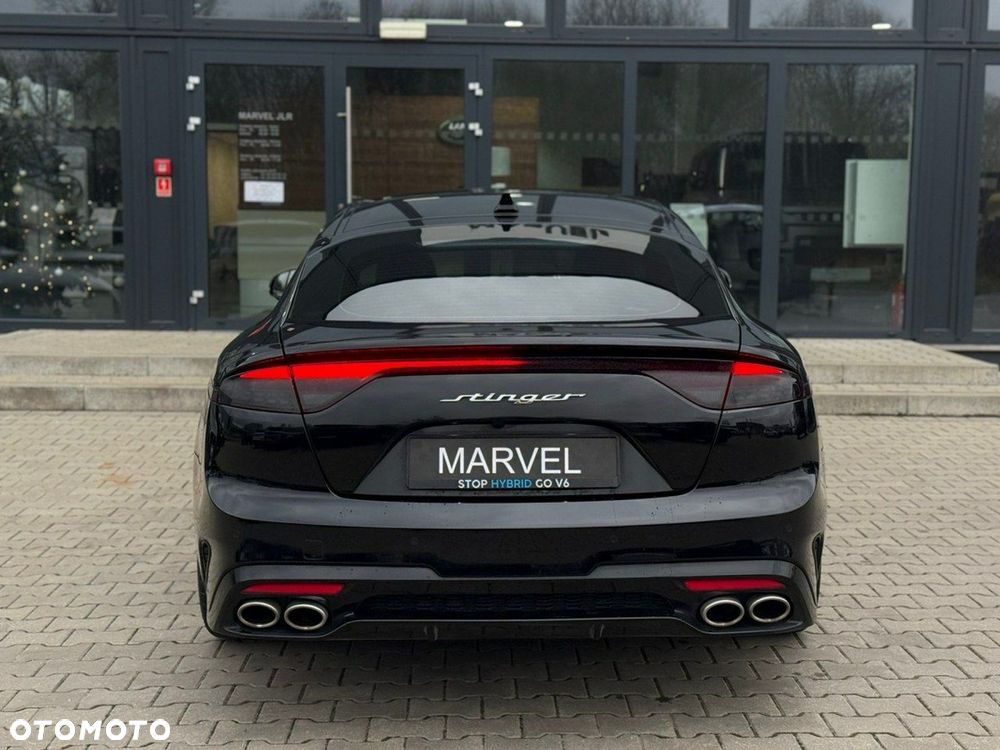 Kia Stinger - 9