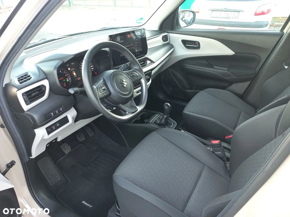 Suzuki Swift 1.2 Dualjet Hybrid Comfort+ - 27