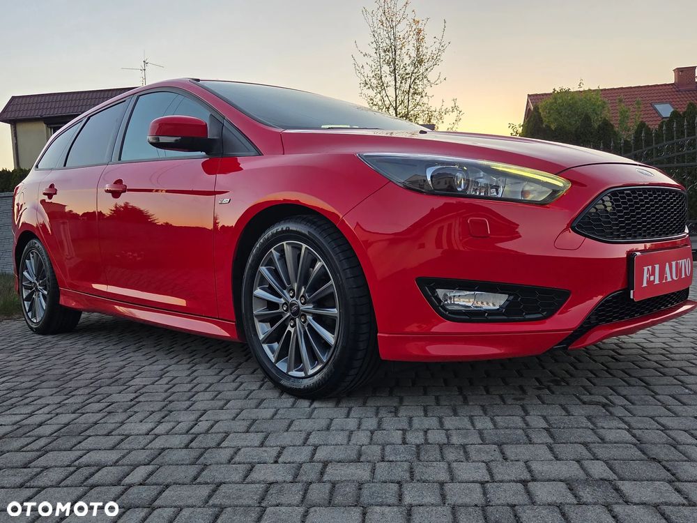 Ford Focus 1.0 EcoBoost Start-Stopp-System ST-LINE DESIGN - 19