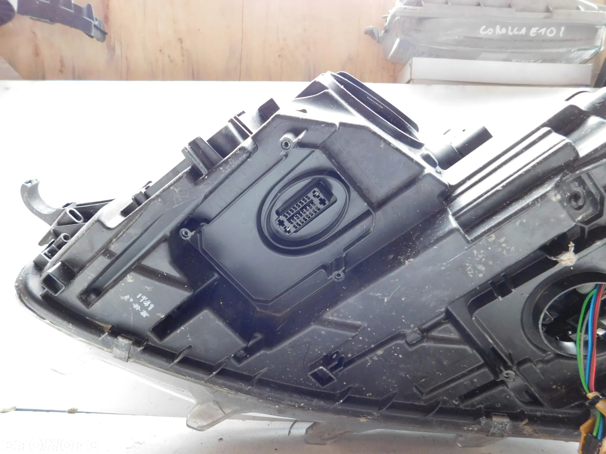 lampa prawa przód SKODA OCTAVIA III XENON SKRĘTNY EUROPA - 13