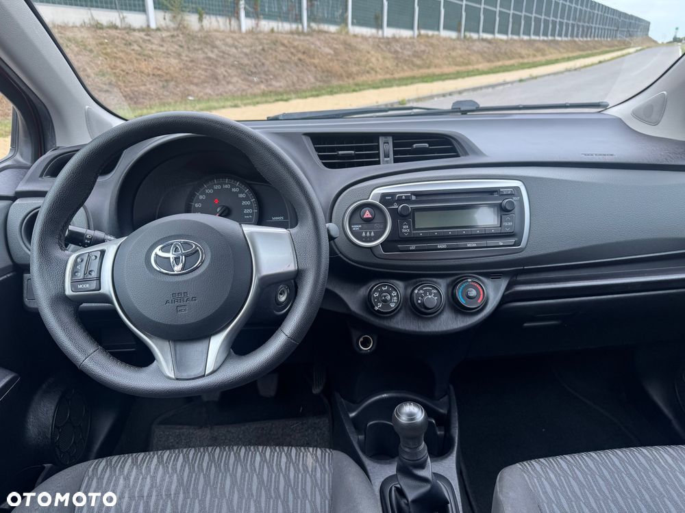 Toyota Yaris - 11
