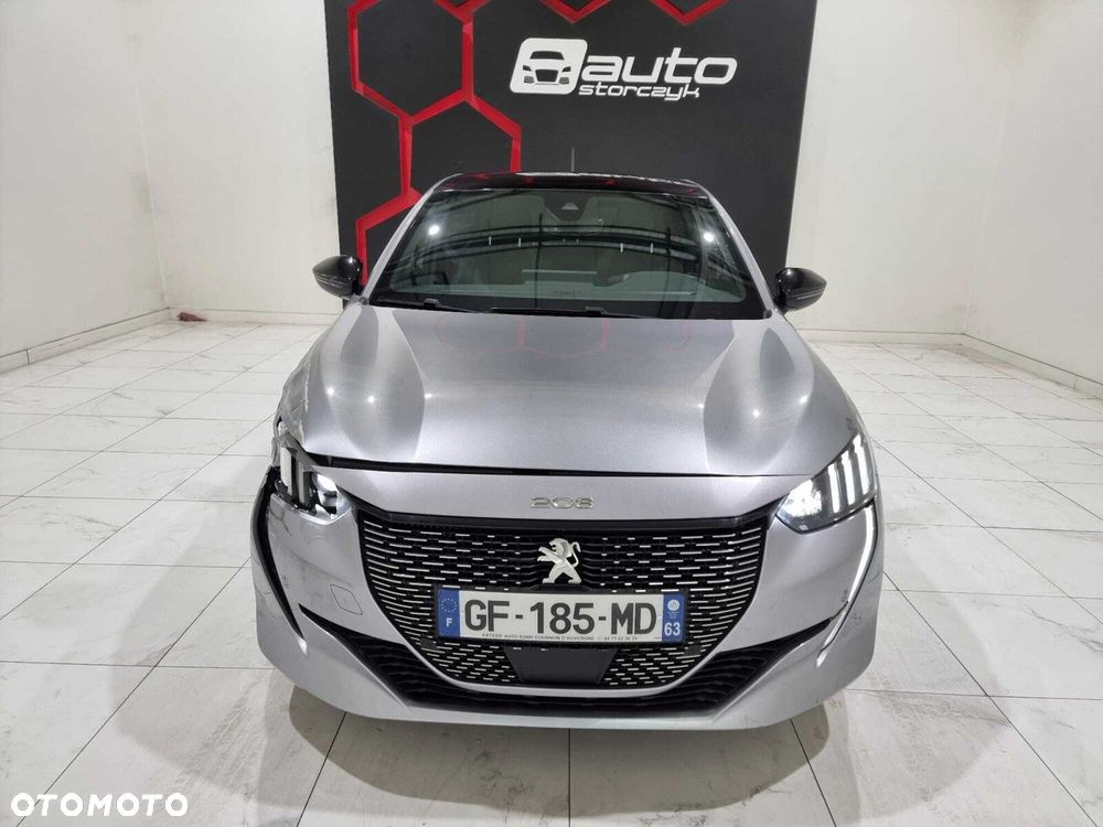 Peugeot 208 - 12