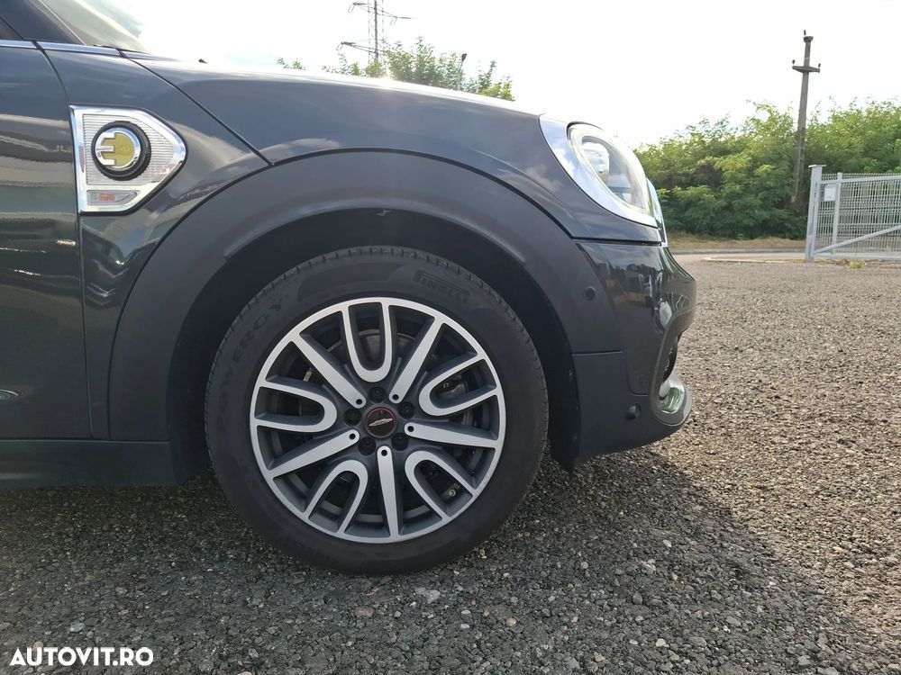 Mini Countryman Cooper S E ALL4 AT - 16