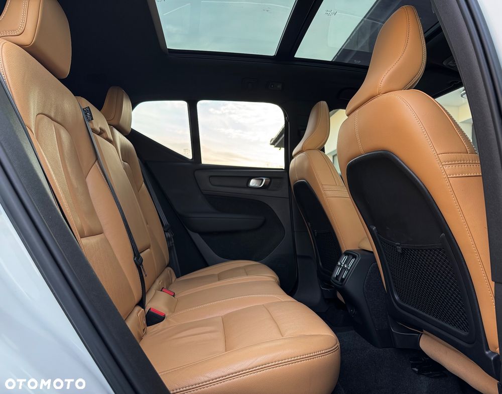 Volvo XC 40 B4 B AWD Geartronic Inscription - 14