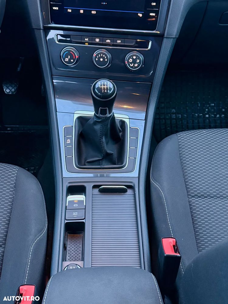 Volkswagen Golf 1.0 TSI OPF Comfortline - 9
