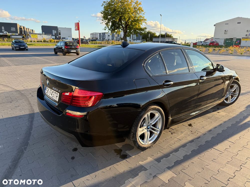 BMW Seria 5 520d xDrive - 6