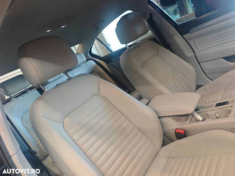 Volkswagen Passat - 13