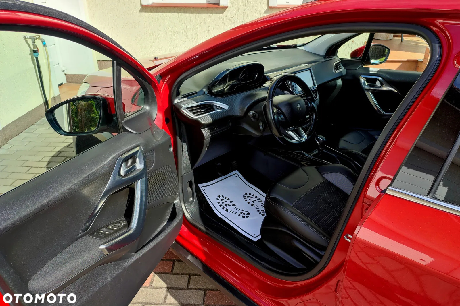 Peugeot 2008 PureTech 110 Stop&Start EAT6 Allure - 16