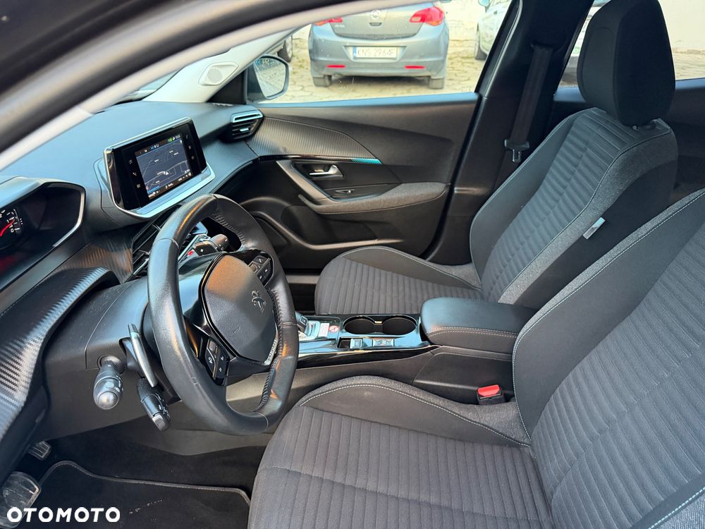 Peugeot 2008 1.2 PureTech Allure S&S EAT8 - 10