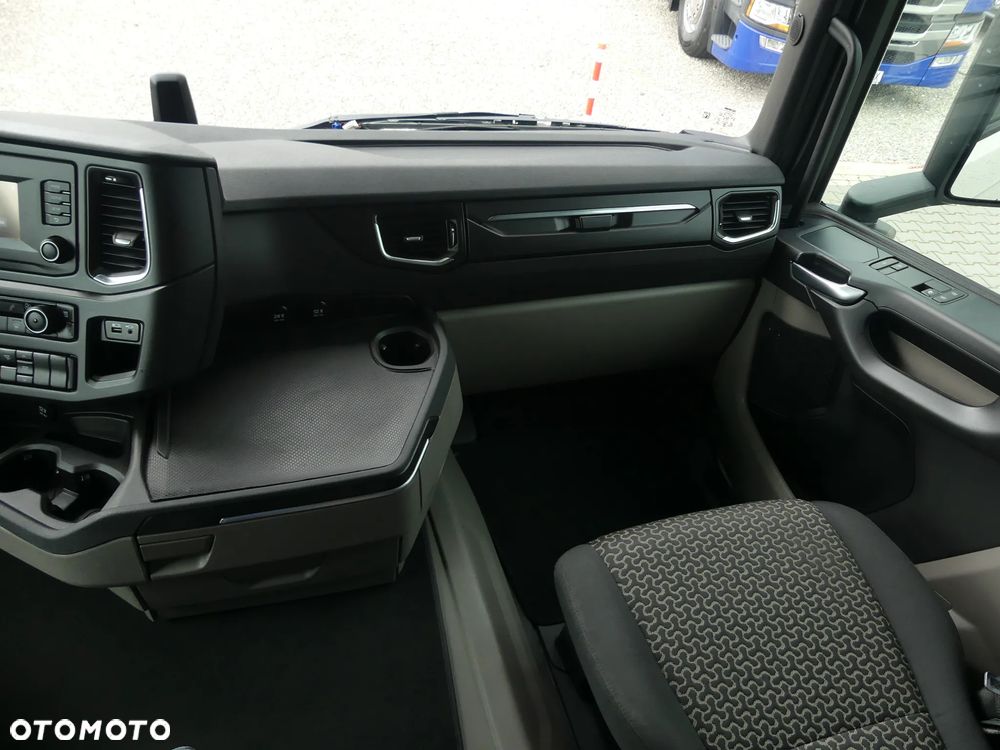 Scania R450 / EURO 6 / RETARDER / STANDARD / AUTOMAT / - 28