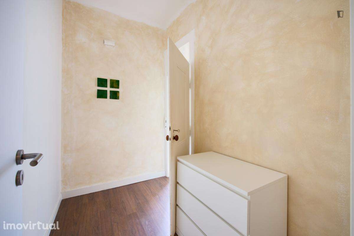 Quarto - localizado em São Bento Lisbon - Grande imagem: 5/37