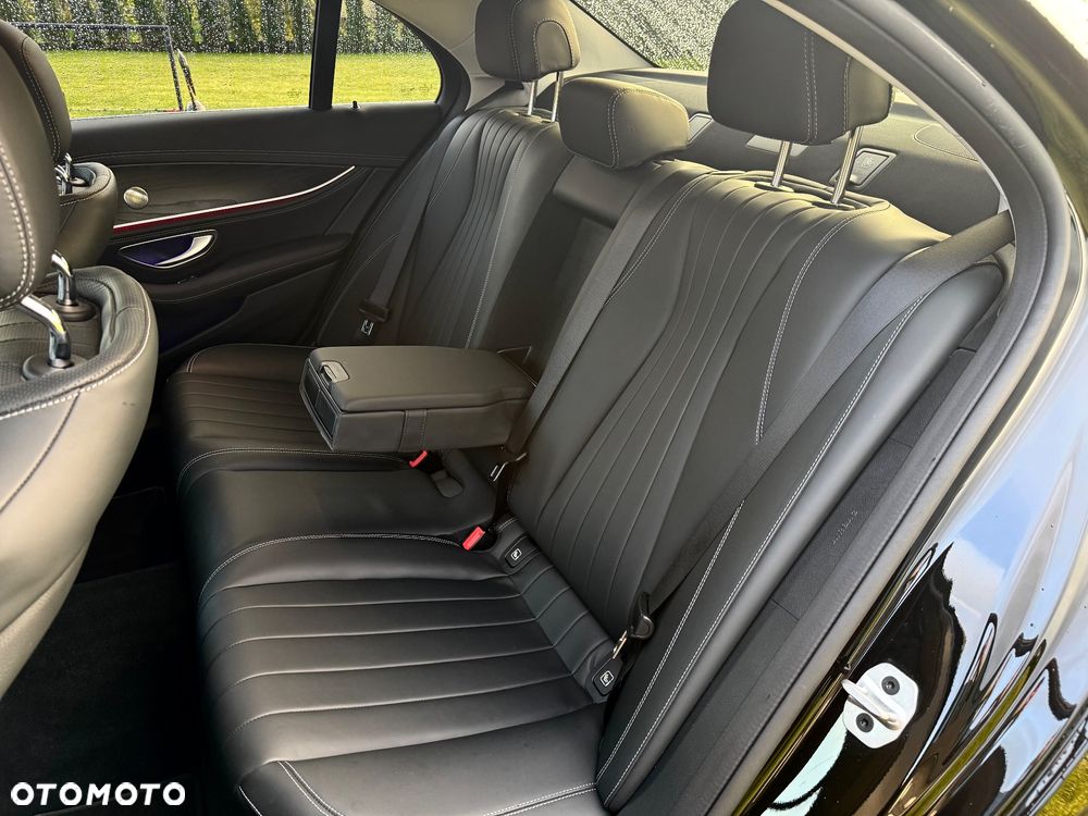 Mercedes-Benz Klasa E 220 d 4-Matic Exclusive - 21