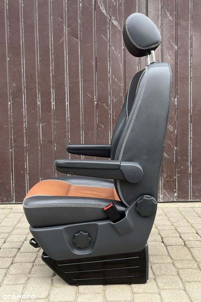FOTEL LEWY KIEROWCY PRAWY PASAŻERA JEDYNKA PRZÓD PRZEDNI SKÓRA ANTRACYT TEAK VW T5 LIFT T6 CARAVELLE MULTIVAN PAN AMERICANA TRANSPORTER EU - 11