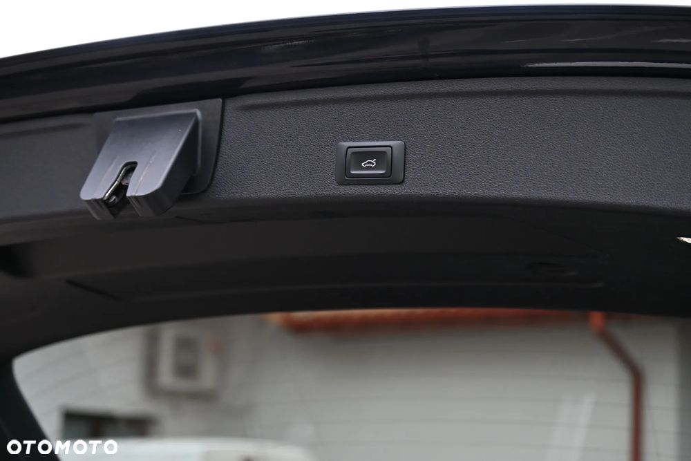 Audi A4 Avant 2.0 TDI DPF clean diesel quattro S tronic S line Sportpaket - 38