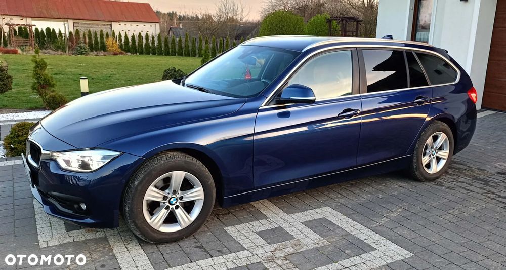 BMW Seria 3 320d Sport - 13