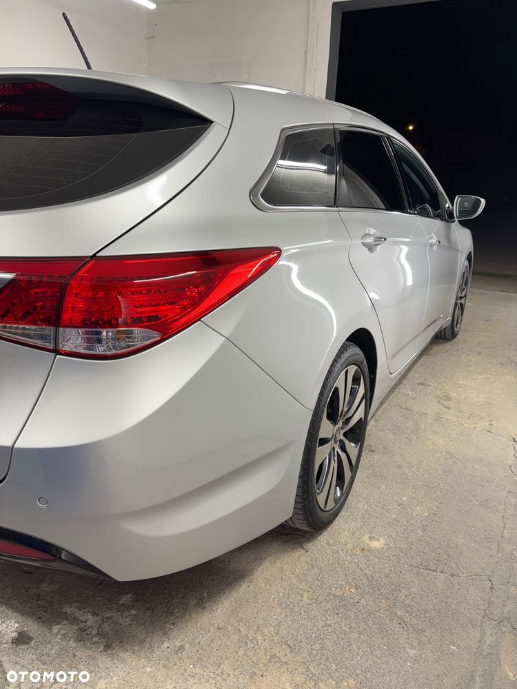 Hyundai i40 Kombi blue 1.7 CRDi Family - 10