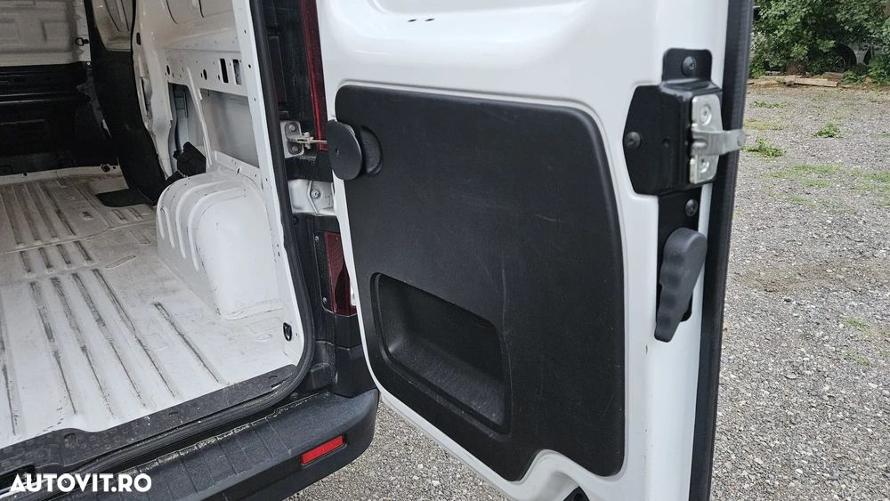 Renault Trafic - 20