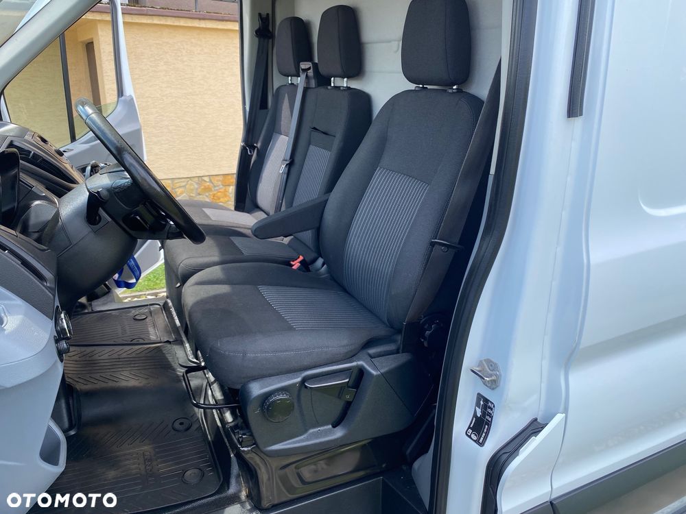 Ford TRANSIT, zakupiony w salonie w Rzeszowie, serwisowany, bezwypadkowy - 30