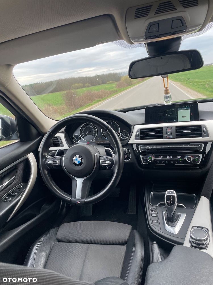 BMW Seria 3 320d M Sport - 16
