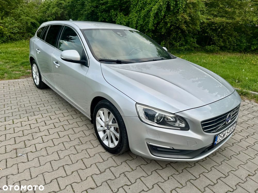 Volvo V60 D4 Drive-E Momentum - 2