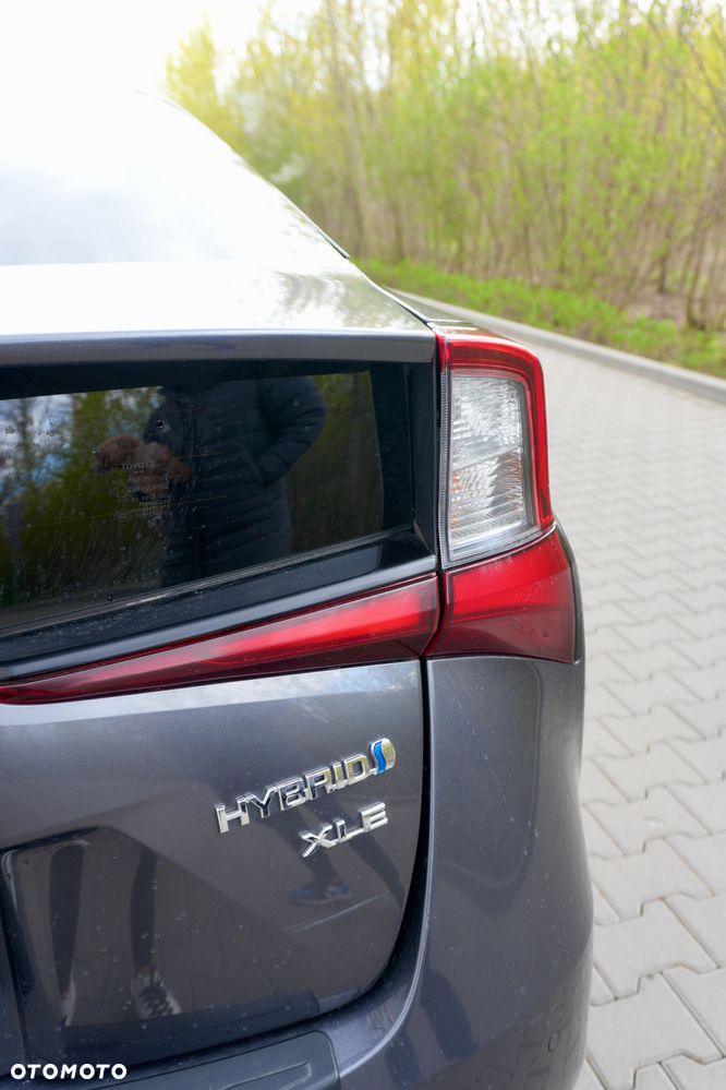 Toyota Prius 1.8 Hybrid Premium - 8
