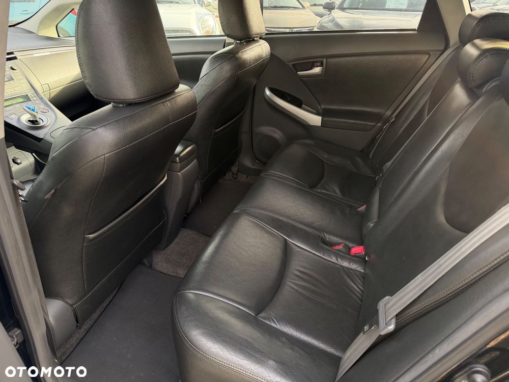 Toyota Prius (Hybrid) Executive - 22