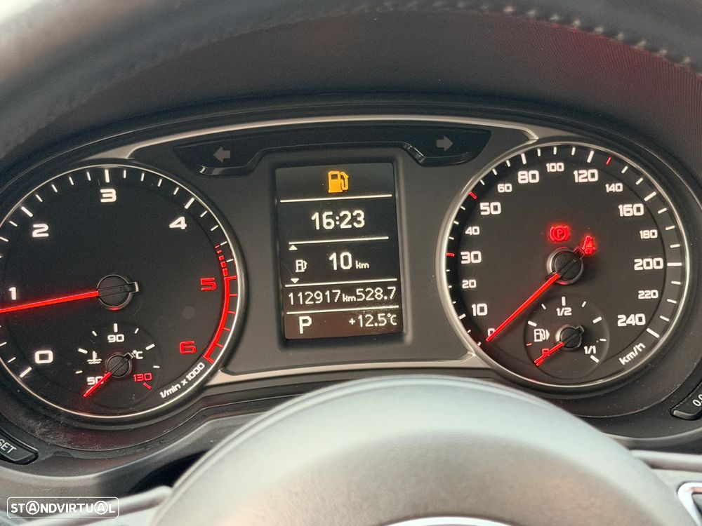 Audi A1 Sportback 1.6 TDI S tronic Ambition - 5