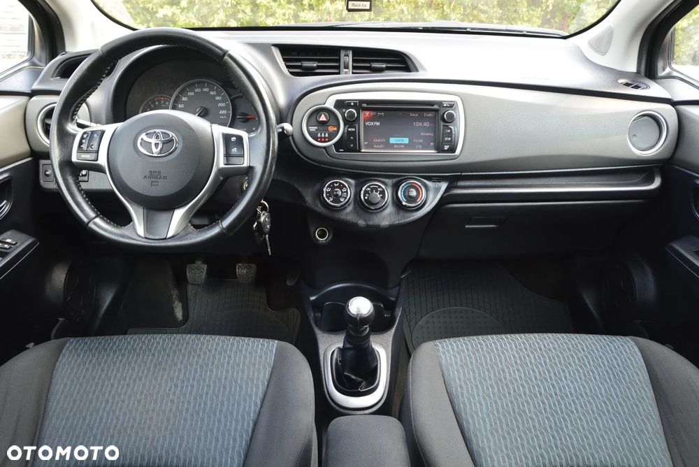 Toyota Yaris 1.0 Premium - 27