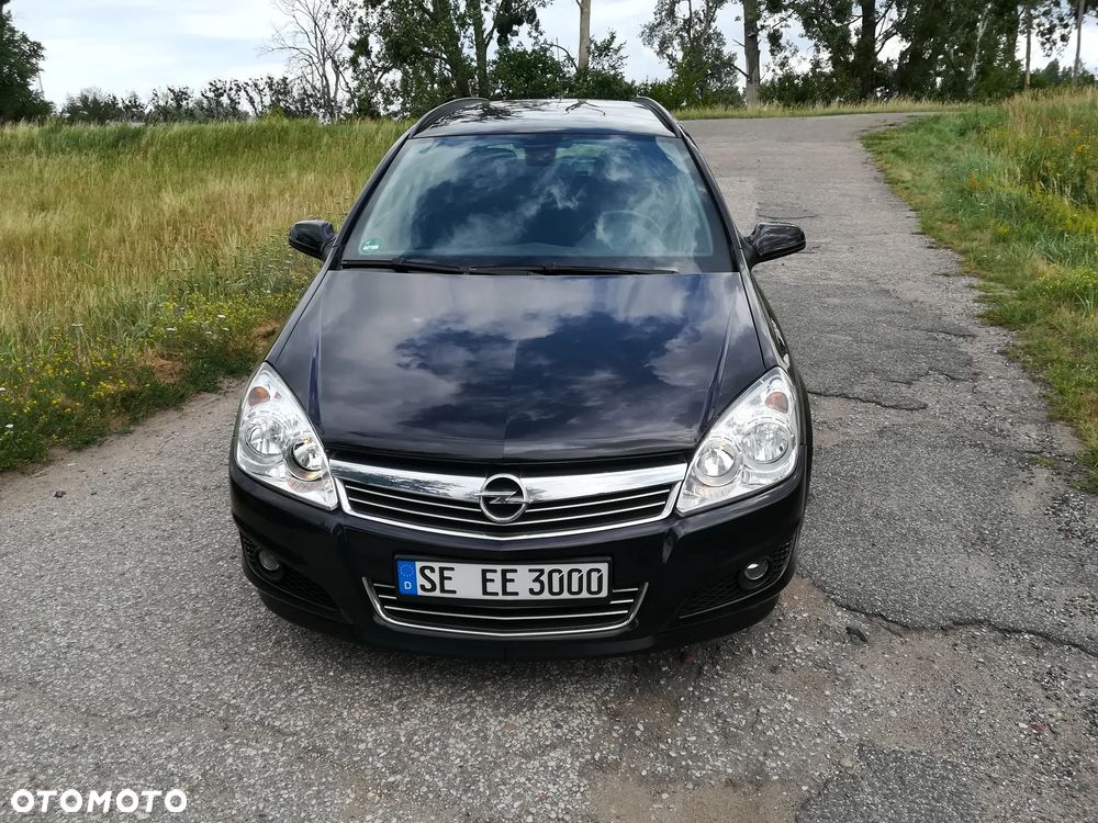 Opel Astra 1.4 Caravan Cosmo - 2