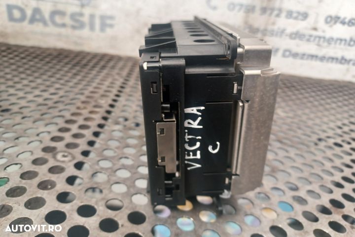 Display bord Opel Vectra C (facelift)  [din 2005 pana  2009] seria wagon 5-usi 1.9 CDTi MT (120 hp) - 1