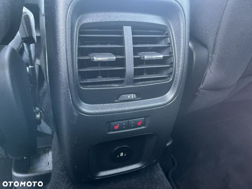 Ford Kuga - 21